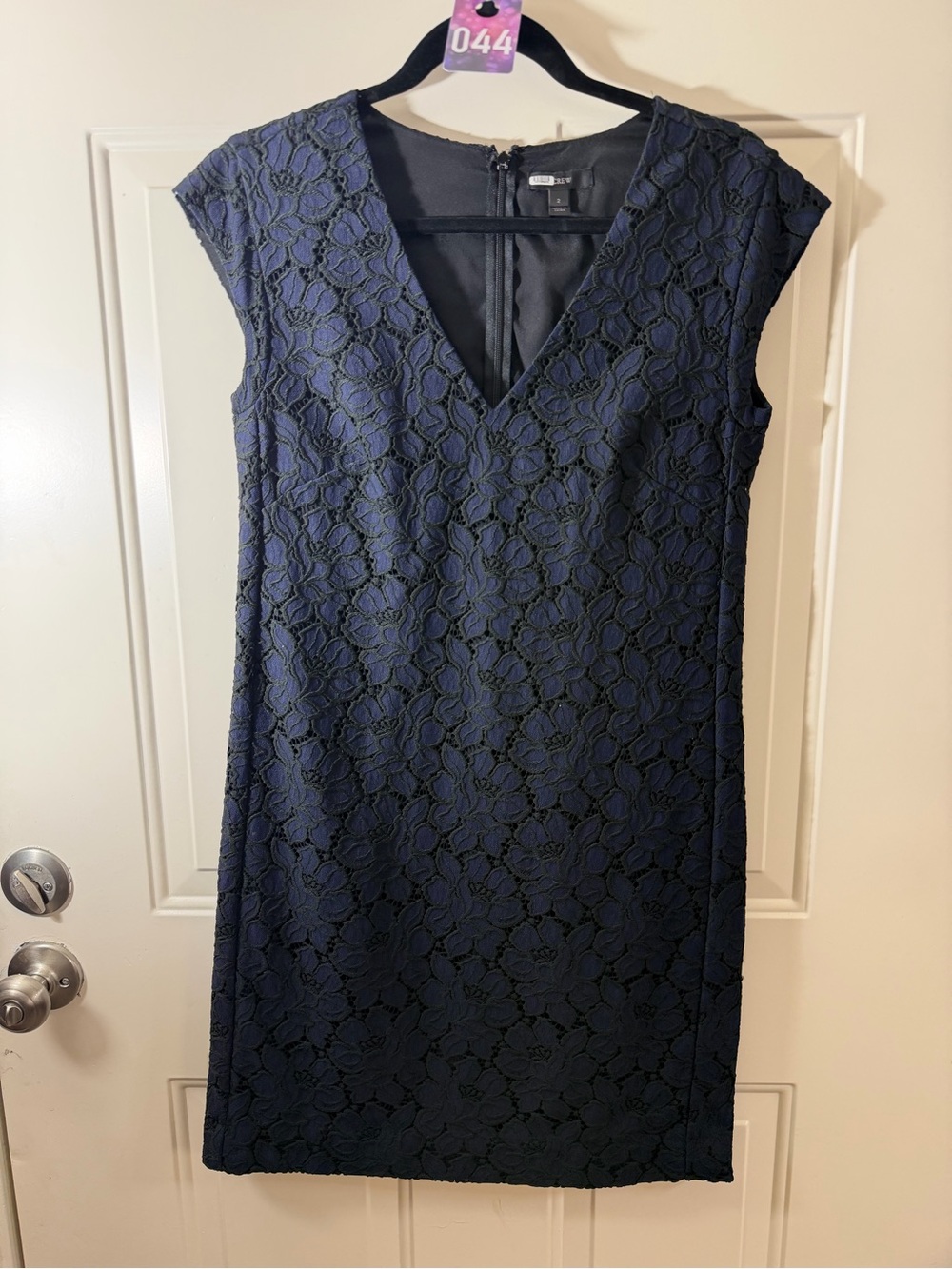 J.Crew Lace Sheath Dress Women’s Size 2 Navy Black V Neck Cocktail 044